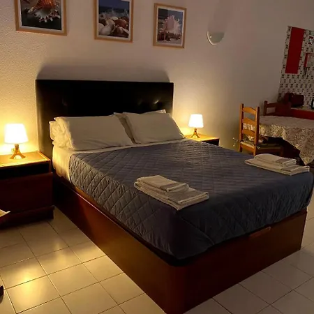 Casa Irina Centro * Αλμπουφέιρα